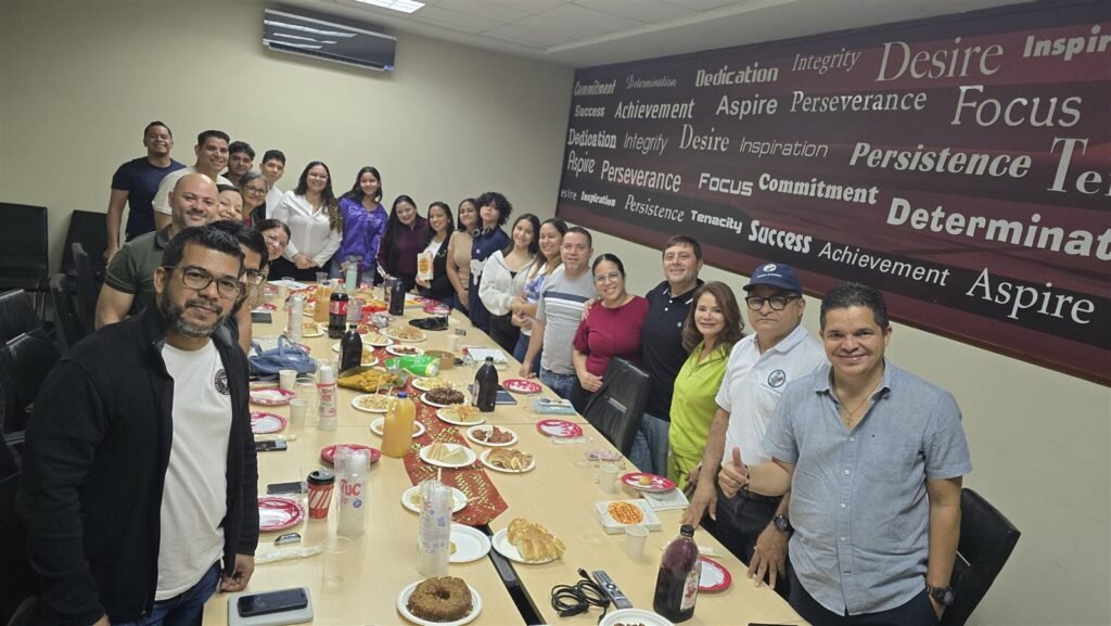 Book Club para Empresarios de Carletos — sesión de lectura y conversación entre dueños de negocio (04)