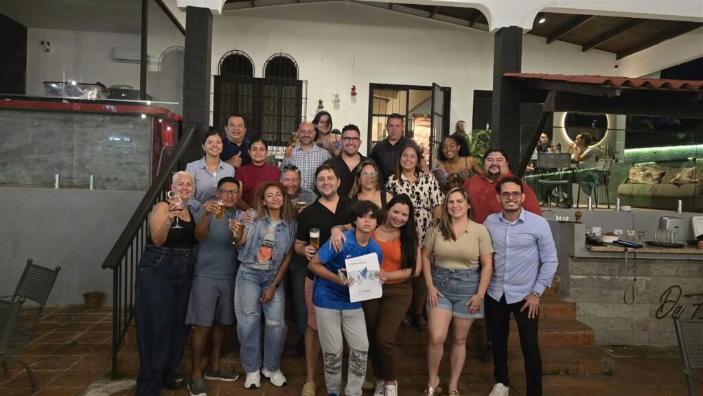 Mentoría grupal de Carletos — dueños de negocio trabajando la estructura de sus empresas (02)